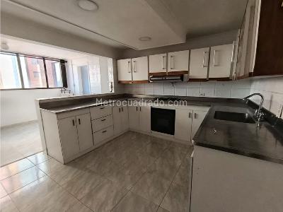 Apartamento en venta en Laureles, Medellín · foto 7 de 19