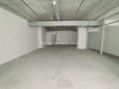Retail space for rent in Niquia, Bello