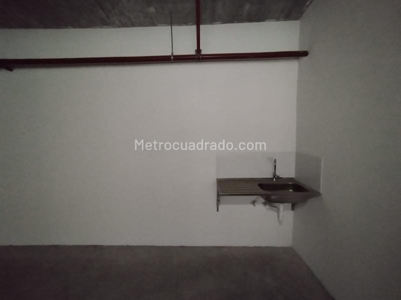 Local Comercial en Arriendo, Niquia, Bello - Más
