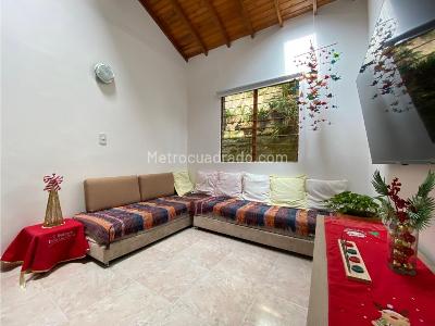 Casa de 4 alcobas en venta en El Salado, Envigado, 244 m² · foto 5 de 20