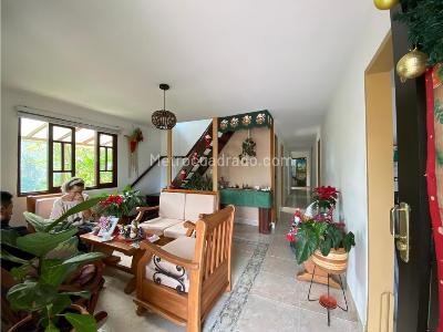 Casa de 4 alcobas en venta en El Salado, Envigado, 244 m² · foto 6 de 20