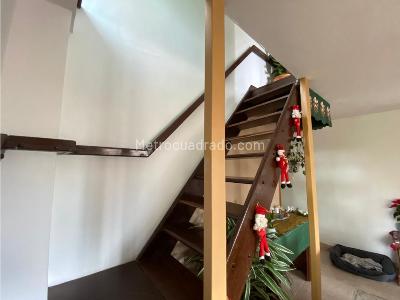 Casa de 4 alcobas en venta en El Salado, Envigado, 244 m² · foto 12 de 20