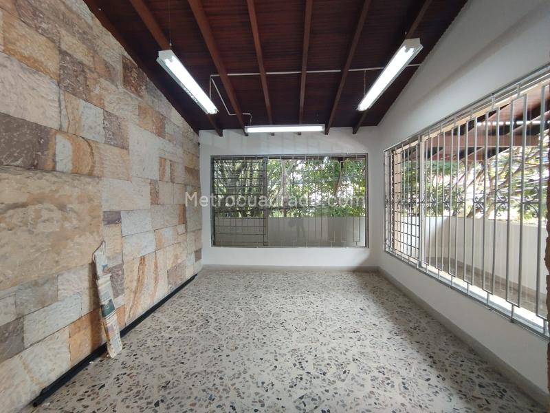 Spacious 5BR House for Living or Business in Florida Nueva - 6