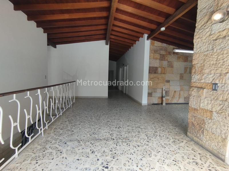 Spacious 5BR House for Living or Business in Florida Nueva - 7