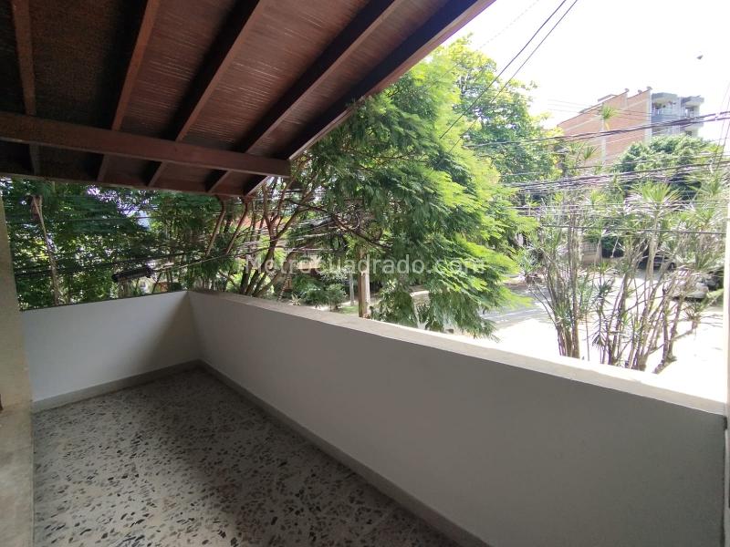 Spacious 5BR House for Living or Business in Florida Nueva - 9