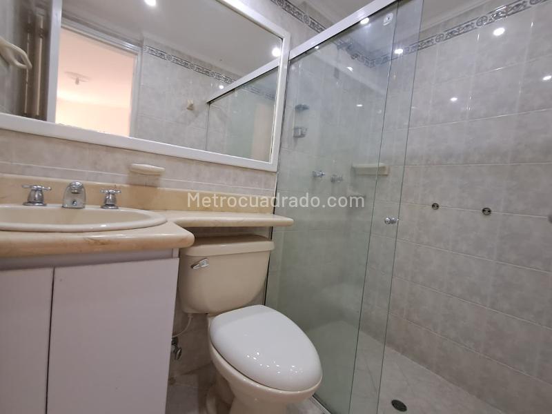 Luxury 4BR Apartment in Laureles Medellin - 7
