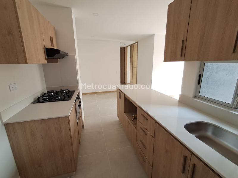 3BR Apartment in Los Colegios (66 m²) - 2