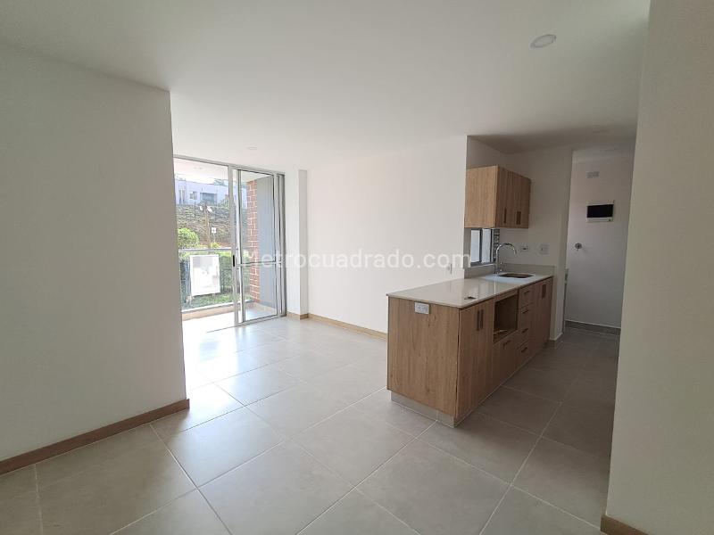 3BR Apartment in Los Colegios (66 m²) - 5