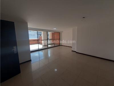 Apartamento de 3 alcobas en venta en Conquistadores, Medellín, 129 m² · foto 2 de 20