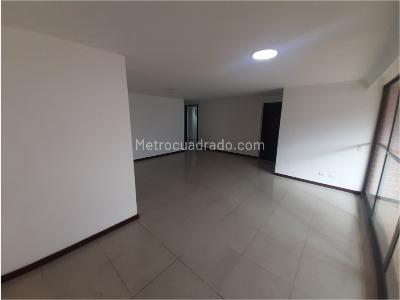 Apartamento de 3 alcobas en venta en Conquistadores, Medellín, 129 m² · foto 3 de 20