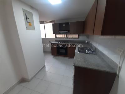 Apartamento de 3 alcobas en venta en Conquistadores, Medellín, 129 m² · foto 5 de 20