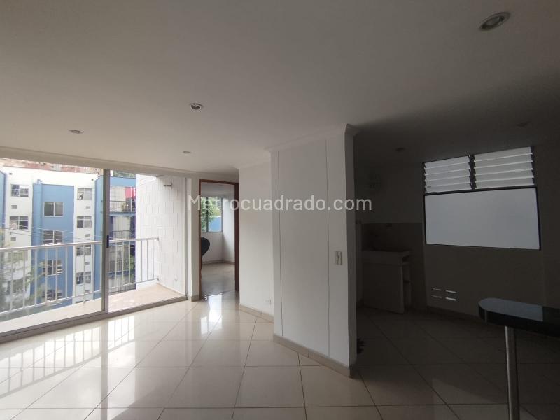 2BR Apartment with Pool in Loma Del Indio