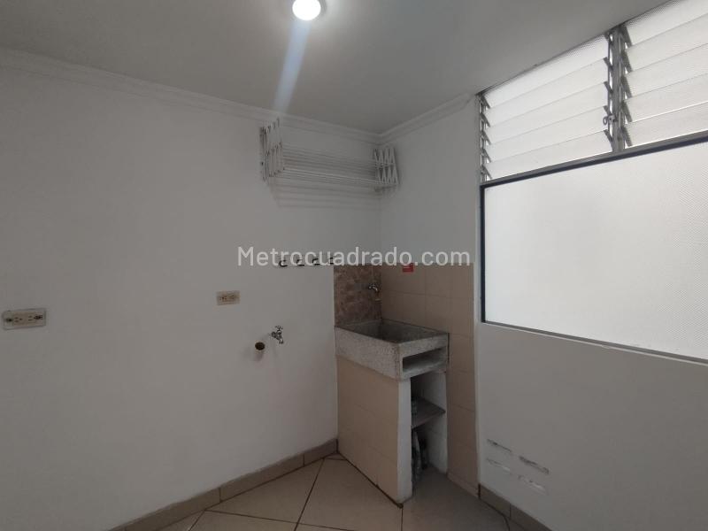 2BR Apartment with Pool in Loma Del Indio - 3