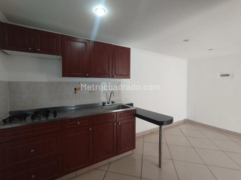 2BR Apartment with Pool in Loma Del Indio - 4