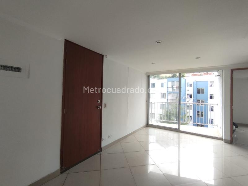 2BR Apartment with Pool in Loma Del Indio - 8