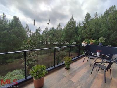 Apartamento de 3 alcobas en venta en Fizebad, Rionegro, 178 m² · foto 2 de 11