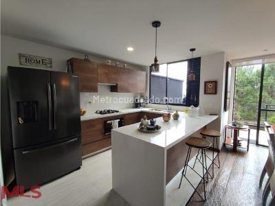 Apartamento de 3 alcobas en venta en Fizebad, Rionegro, 178 m² · foto 5 de 11