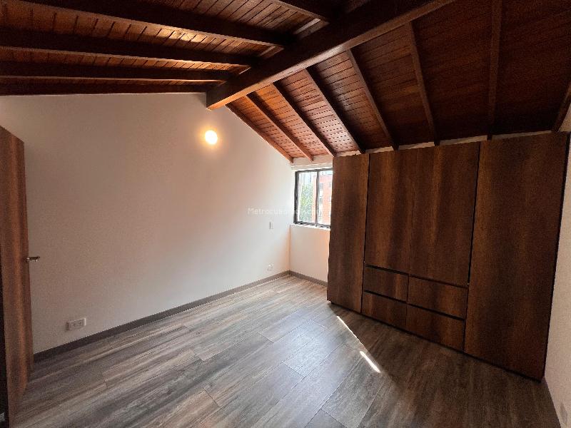 4BR Apartment with Modern Finishes in Laureles - 5