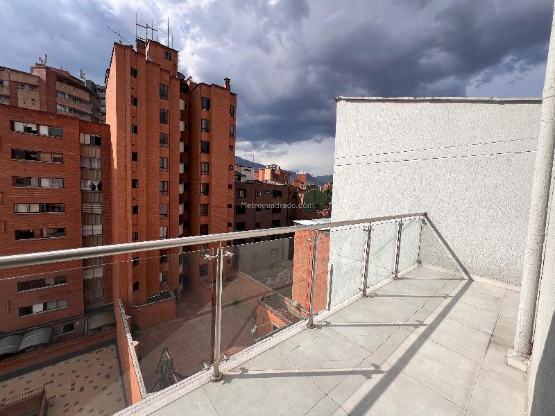 4BR Apartment with Modern Finishes in Laureles - 9