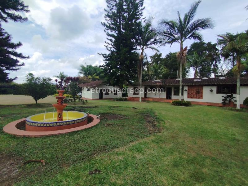 4BR Finca in San Antonio De Pereira (12000 m²) - 4