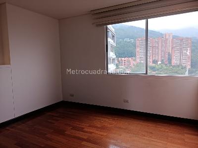 Apartamento de 3 alcobas en arriendo en La Calera, Medellín, 224 m² · foto 6 de 13