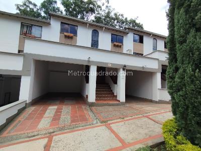 Casa de 4 alcobas en arriendo en El Campestre La Frontera, Medellín, 280 m² · foto 1 de 20