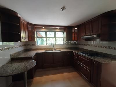 Casa de 4 alcobas en arriendo en El Campestre La Frontera, Medellín, 280 m² · foto 8 de 20