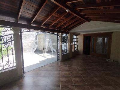 Casa de 4 alcobas en arriendo en El Campestre La Frontera, Medellín, 280 m² · foto 12 de 20