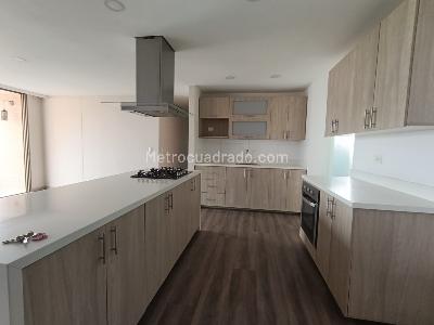 Apartamento de 3 alcobas en arriendo en Vegas De San Jose, Sabaneta, 120 m² · foto 2 de 20