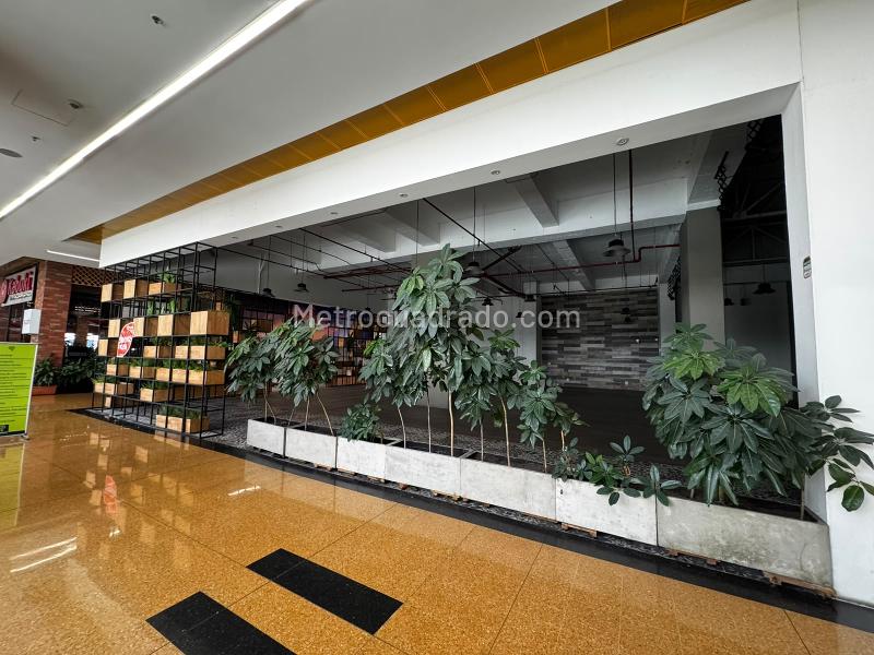 Local Comercial en Arriendo, Loma Del Escobero Envigado, Envigado - Vista 2
