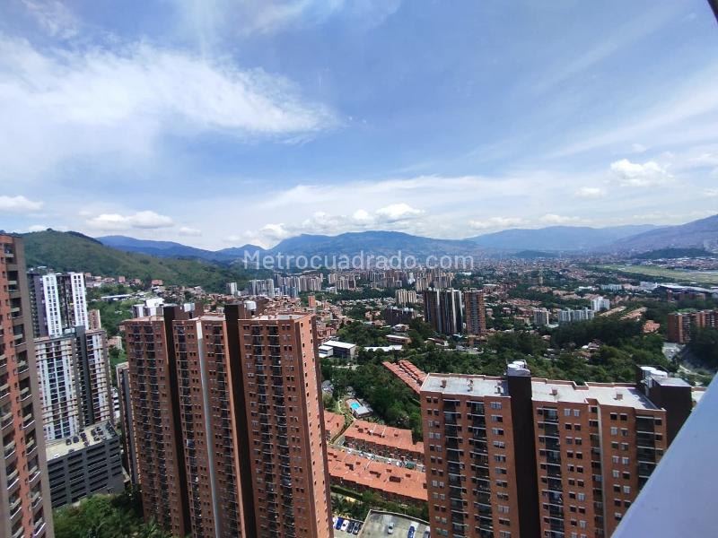 Apartamento de 2 Alcobas en Rodeo Alto con Balcón - 6