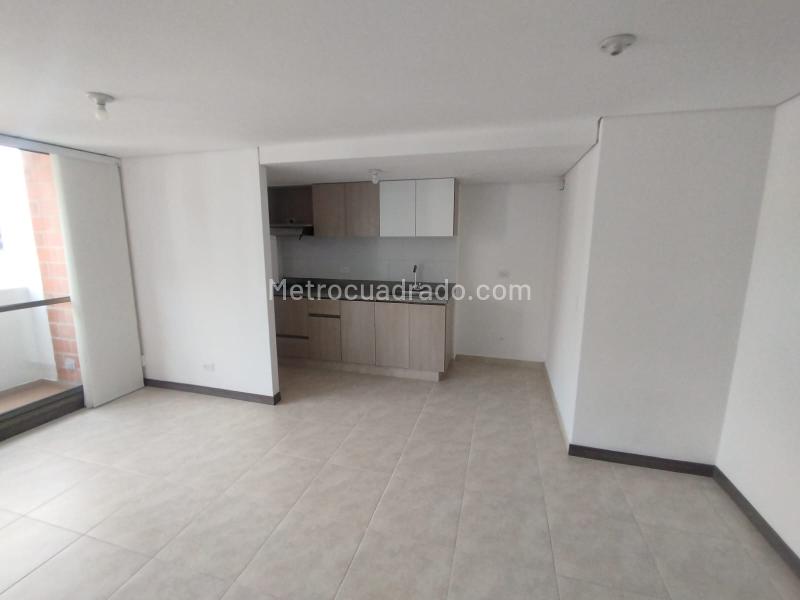 Apartamento de 2 Alcobas en Rodeo Alto con Balcón - 8