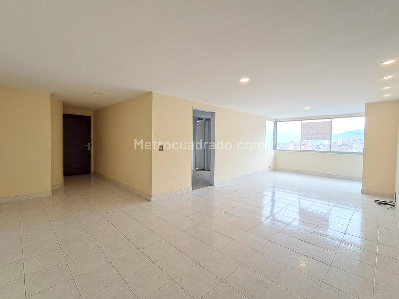 Spacious Apartment for Rent in Bombona