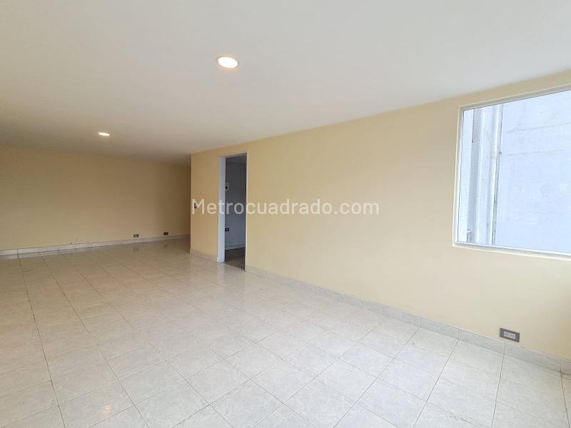 Apartamento Amplio en Arriendo en Bombona - 6
