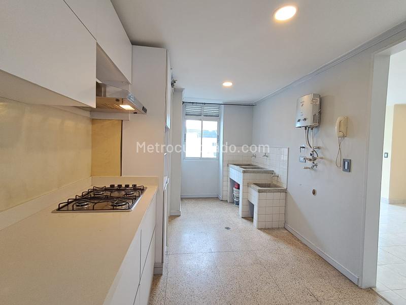 Apartamento Amplio en Arriendo en Bombona - 7