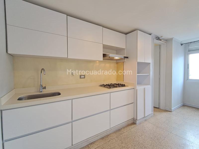 Apartamento Amplio en Arriendo en Bombona - 9