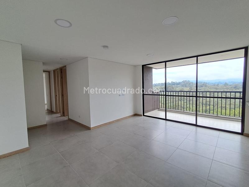 3BR Apartment in San Antonio De Pereira (86 m²) - 3