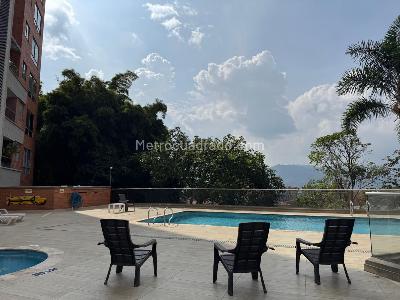 Apartment for rent in Loma Del Chocho, Envigado