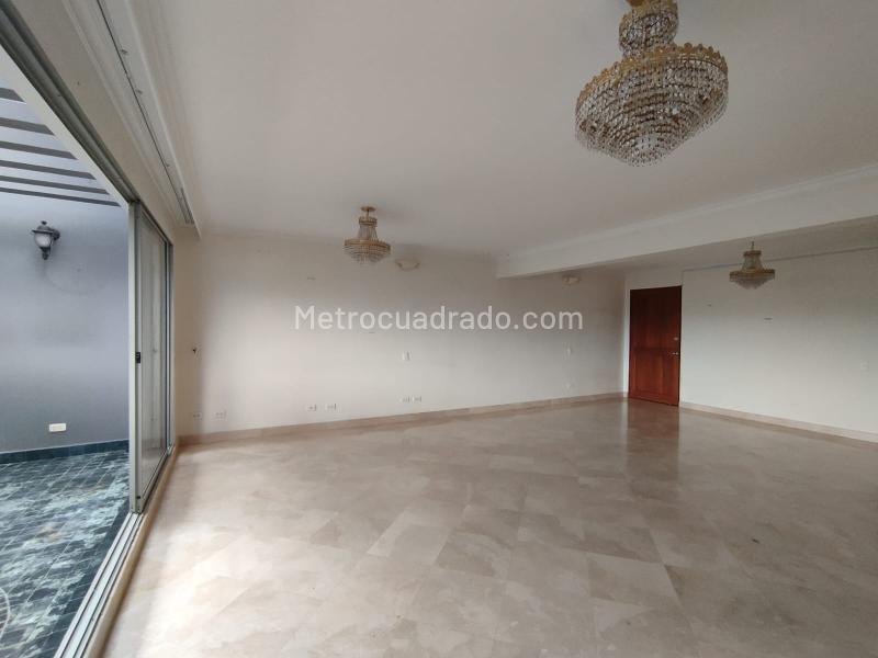 Comfortable 4BR Apartment in La Frontera - 3