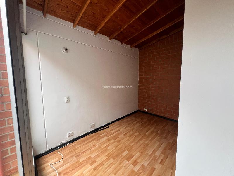 Duplex de 3 Alcobas en Conquistadores con Vistas Panorámicas - 7