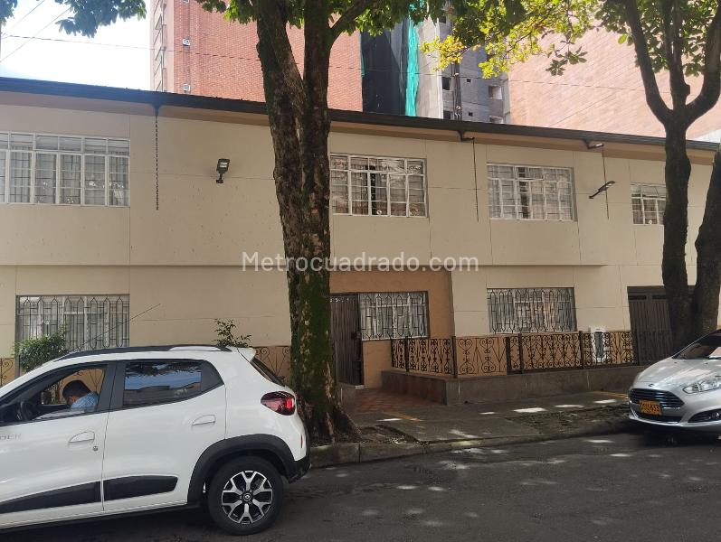 5BR House for Study or Business Use in Laureles Medellín - 2