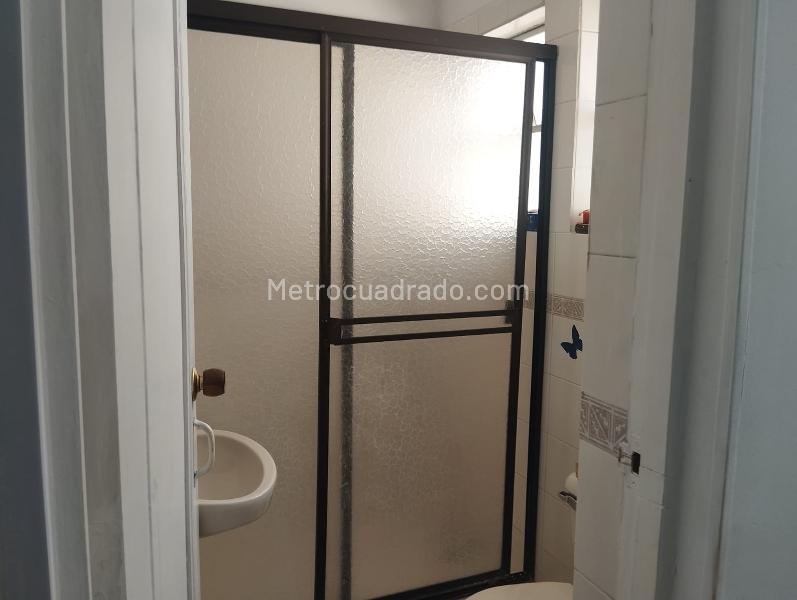 5BR House for Study or Business Use in Laureles Medellín - 8