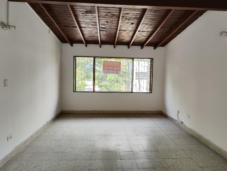 Casa Versátil de 3 Alcobas en Conquistadores - 2