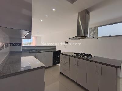 Apartamento de 4 alcobas en arriendo en El Velodromo, Medellín, 164 m² · foto 5 de 20