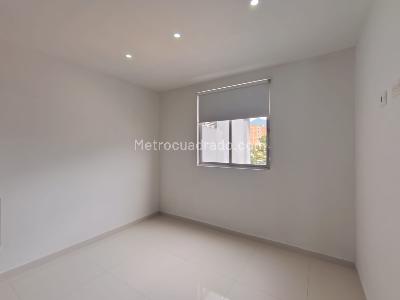 Apartamento de 4 alcobas en arriendo en El Velodromo, Medellín, 164 m² · foto 9 de 20
