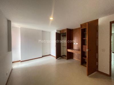 Apartamento de 3 alcobas en arriendo en Laureles Medellin, Medellín, 150 m² · foto 6 de 17