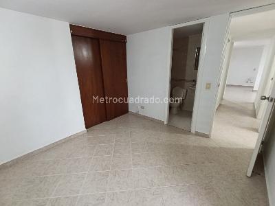 Apartamento de 3 alcobas en arriendo en Carlos E, Medellín, 85 m² · foto 2 de 16