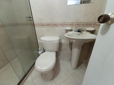 Apartamento de 3 alcobas en arriendo en Carlos E, Medellín, 85 m² · foto 3 de 16