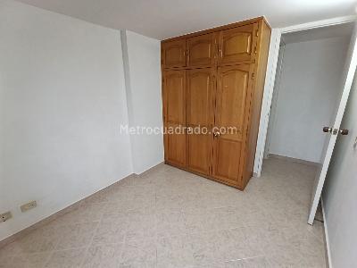 Apartamento de 3 alcobas en arriendo en Carlos E, Medellín, 85 m² · foto 4 de 16
