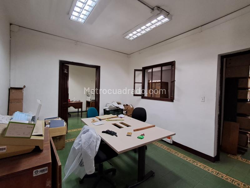 Casa Comercial de 5 Alcobas en Arriendo en La Candelaria - 4